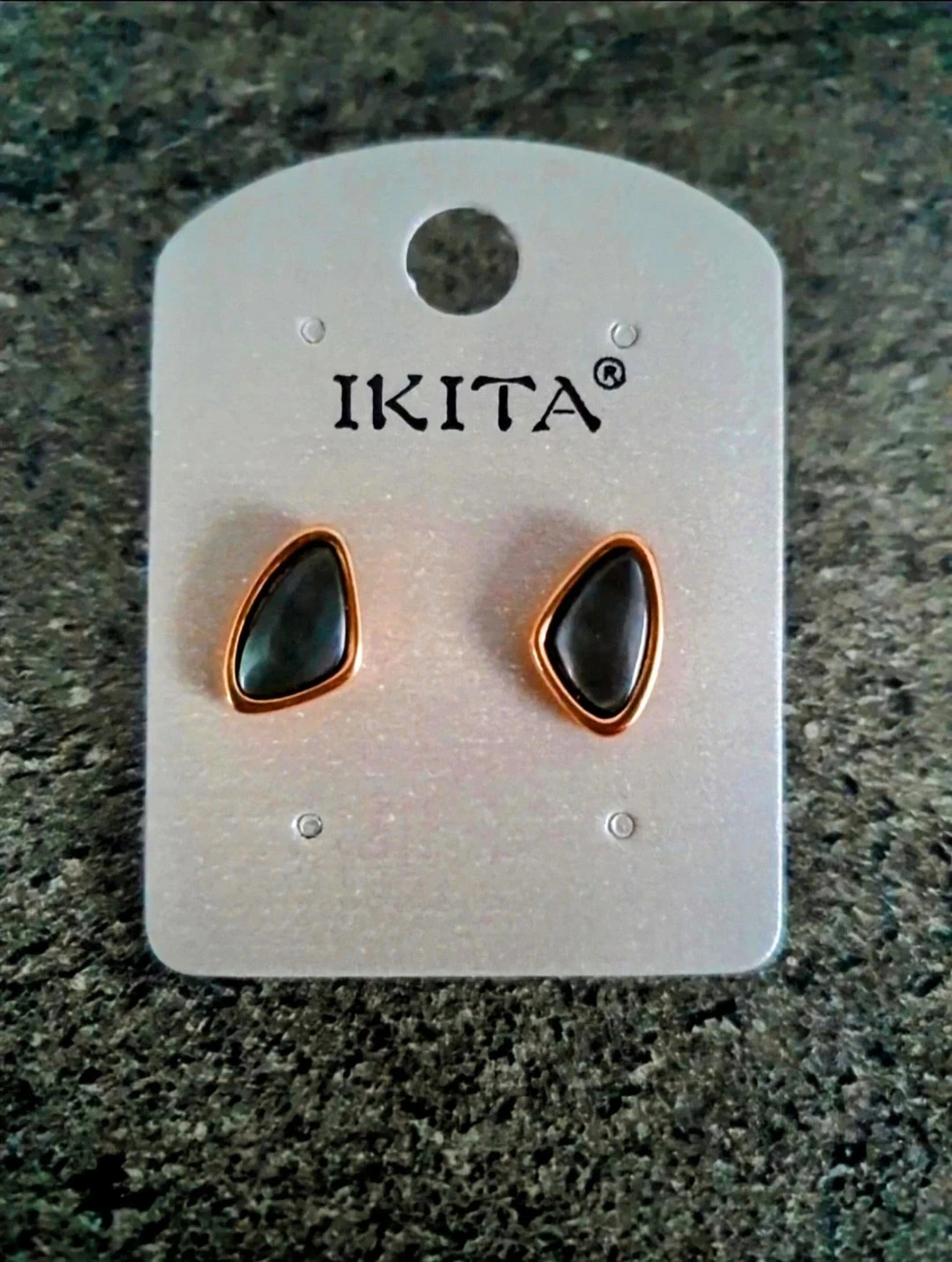Boucles d'oreilles.